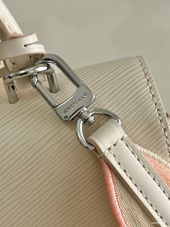 WIS CHANELUNY LOUIS VUITTON BB 0804